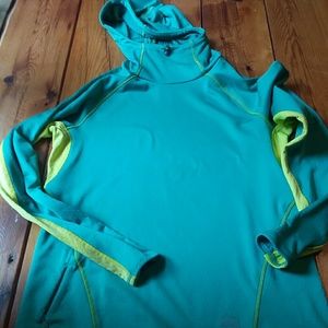 Cabelas Extreme Performance Top